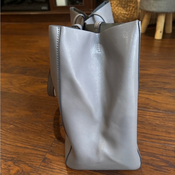 {Banana Republic} leather tote bag - Picture 4 of 15